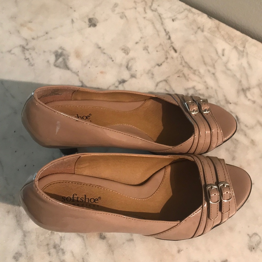Women’s shoes